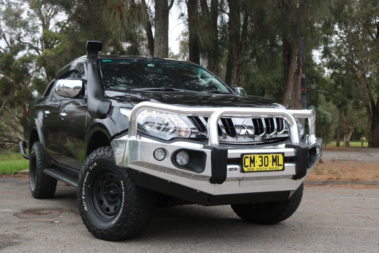 Rockarmor Hybrid Alloy Bullbar for Mitsubishi MQ Triton (2015+)